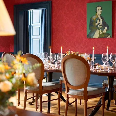 מלון Carton House, A Fairmont Hotel 5*